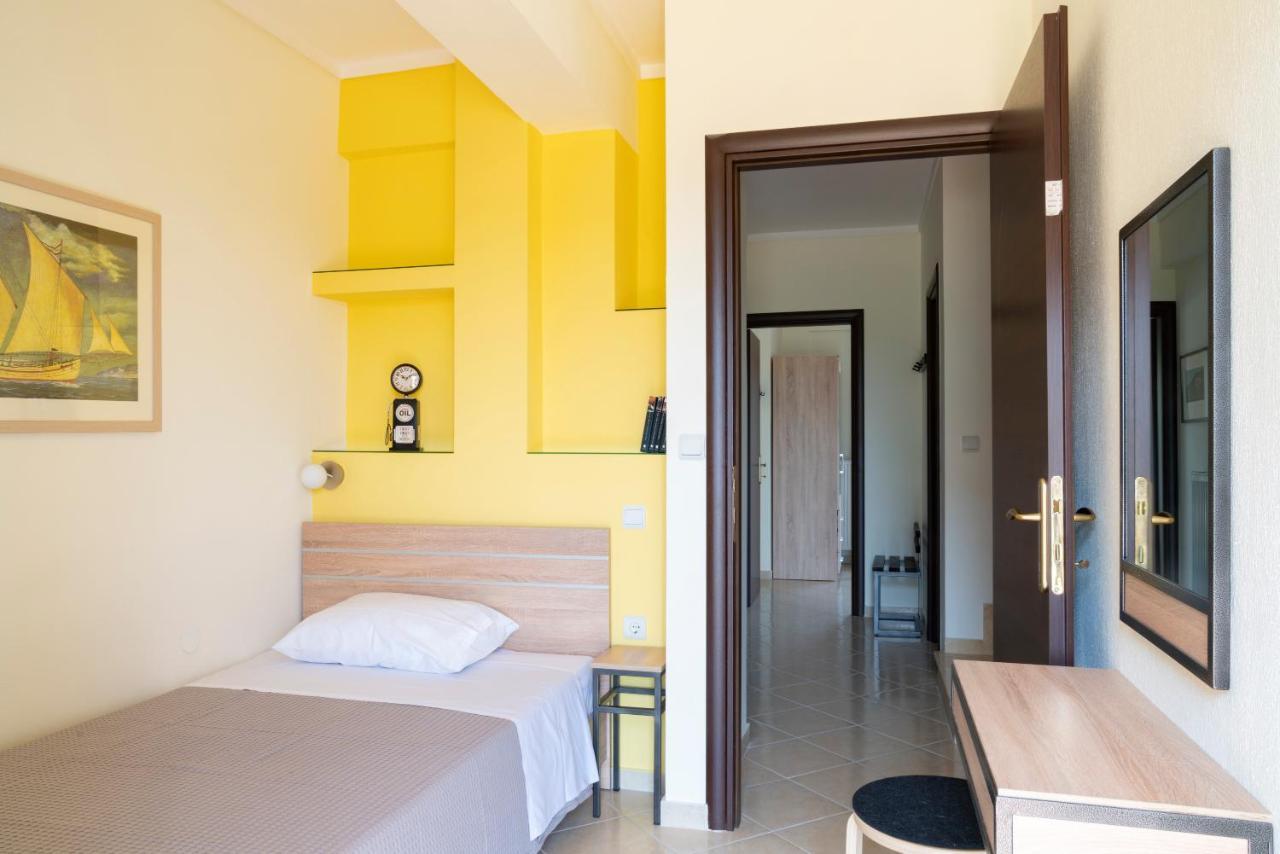 Alexandros Maisonettes Nea Moudania Exterior photo